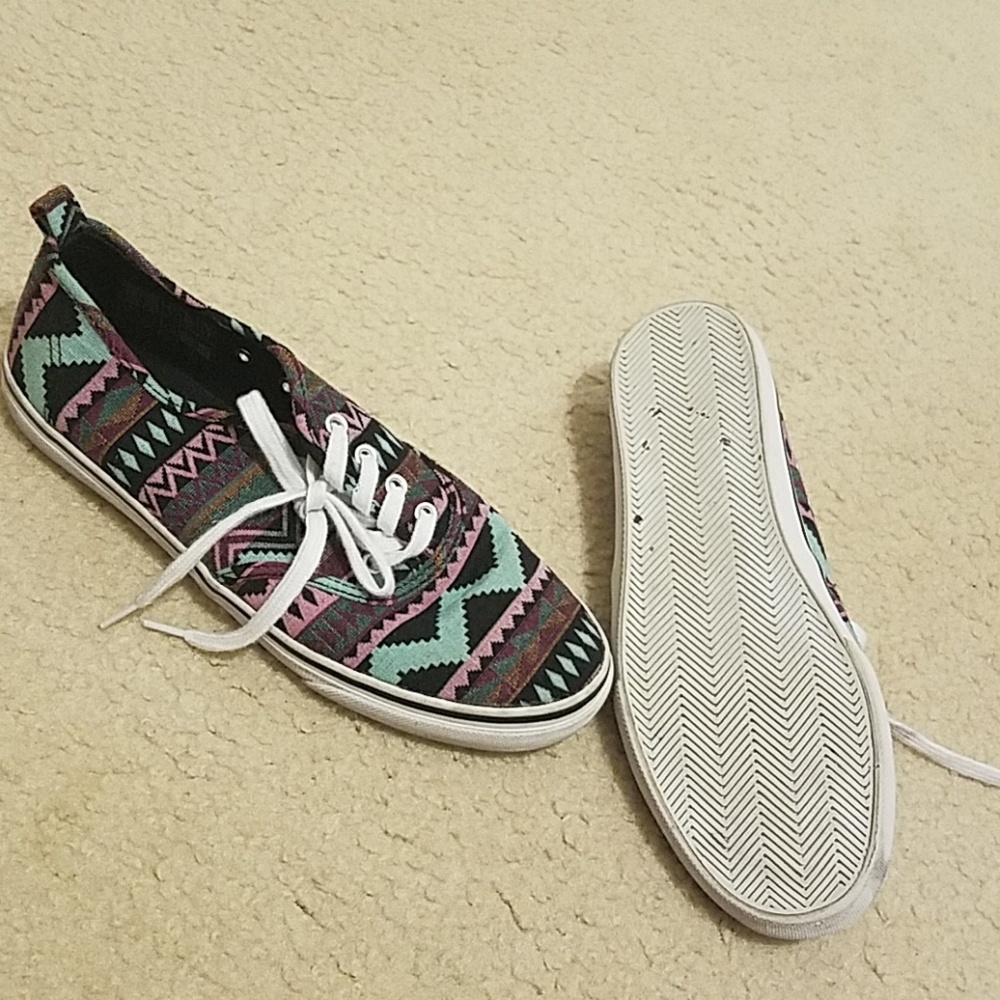 Shoes - Picture 2 of 2